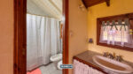 Casa en Sierra de los Padres frente al golf, parque arbolado y departamento independiente - Imagen 25